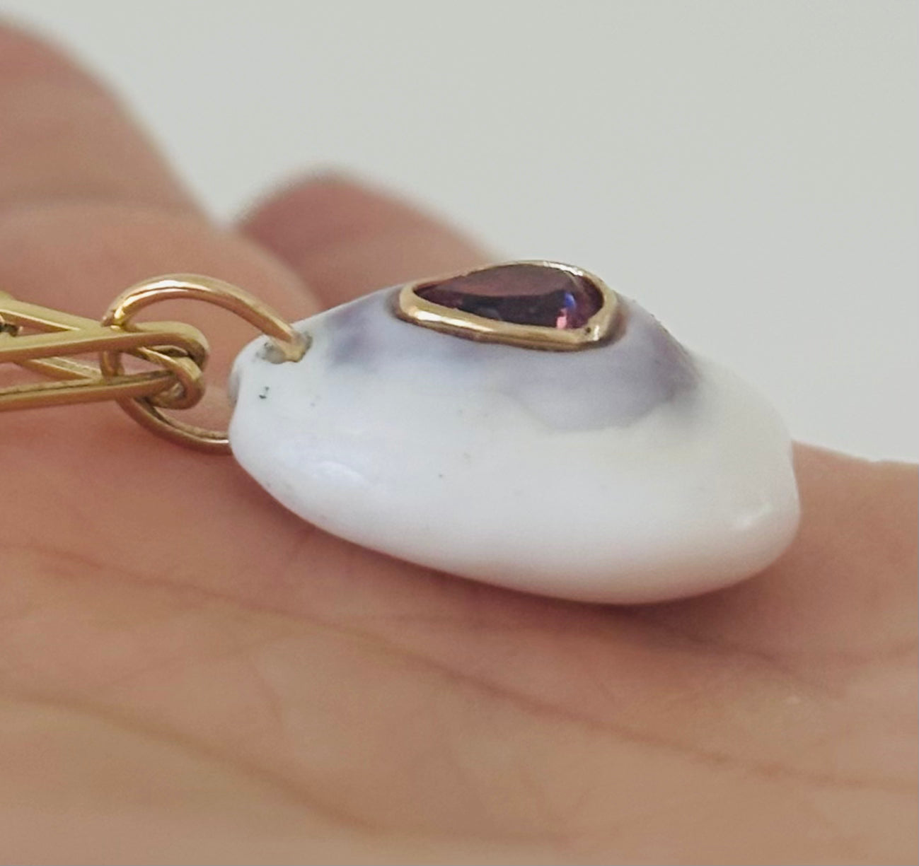 Natural Shell Pendant with tear drop Pink Tourmaline