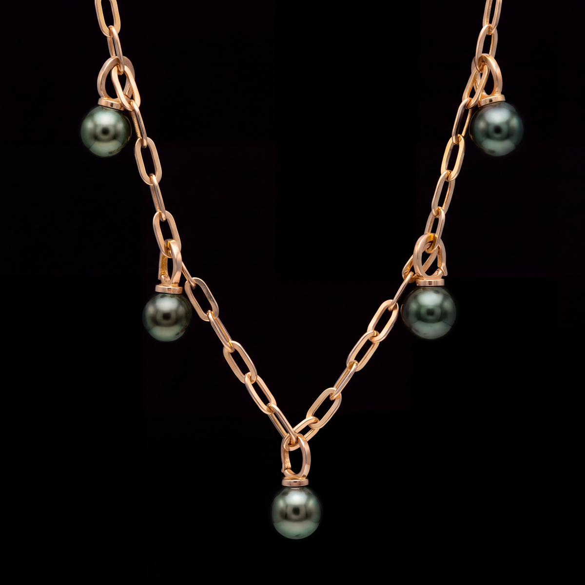 Tahitian Pearl Necklace with 18k Gold & 14l Gold