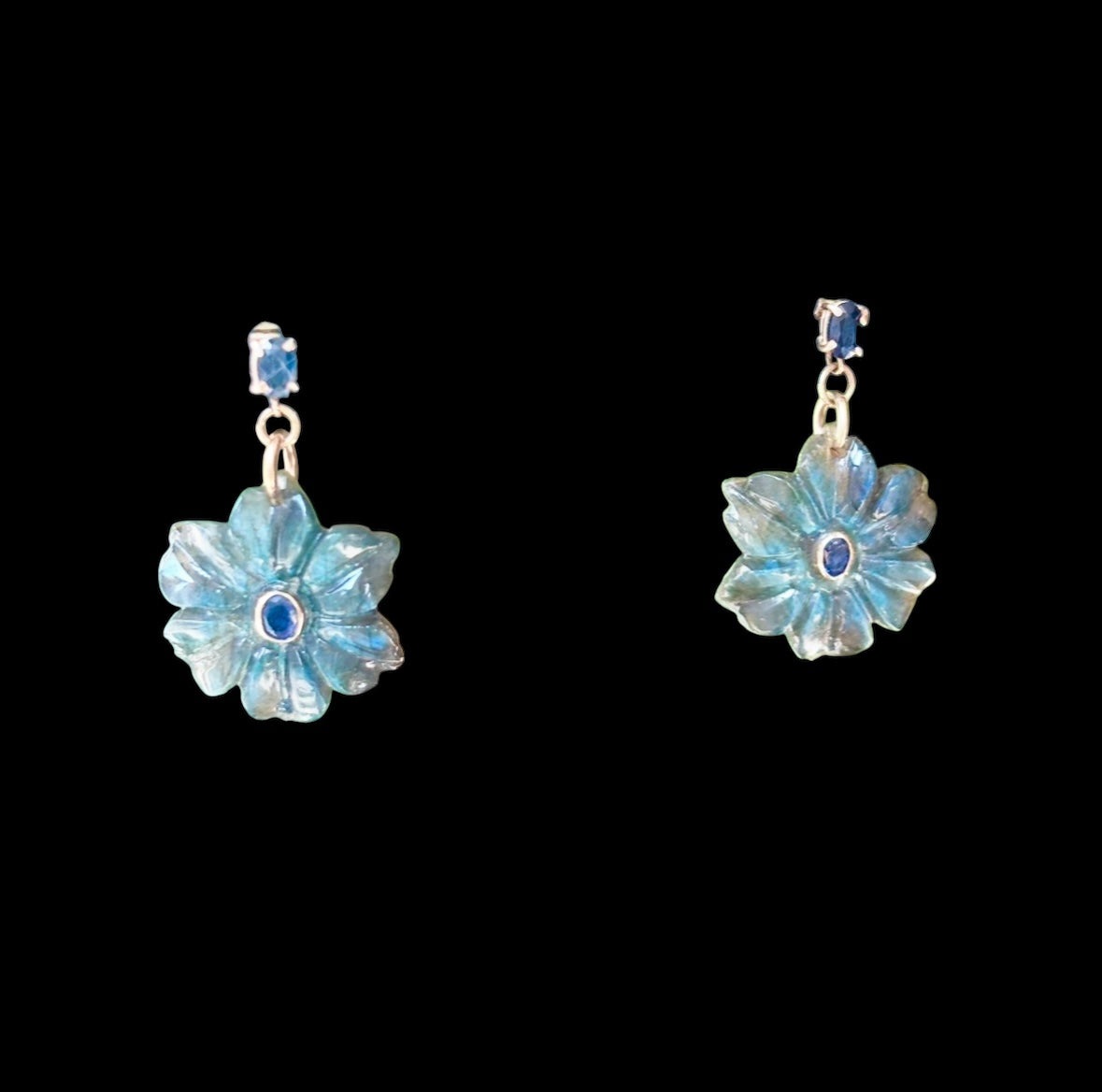 FLORA Earrings, labradorite & blue sapphires