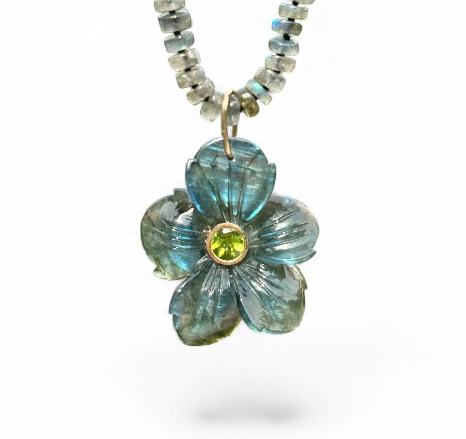 FLORA Pendant, Labradorite with Peridot