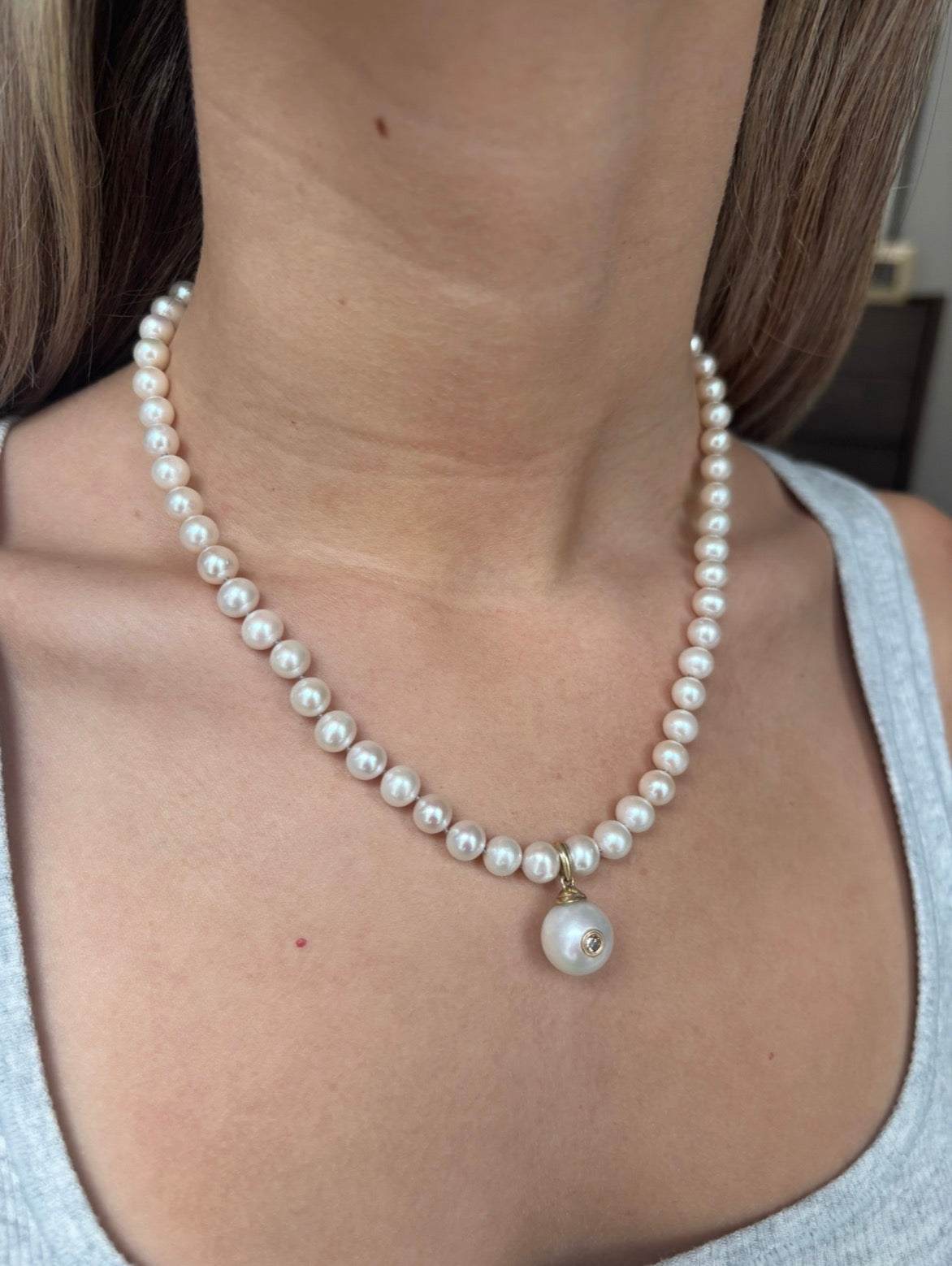 Pearl Necklace with Champagne Diamond