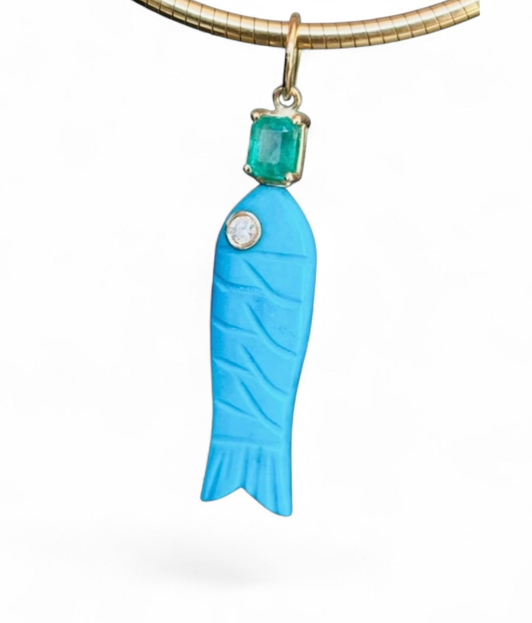 Perfect Poisson Turquoise Fish Pendant with Diamond and Emerald