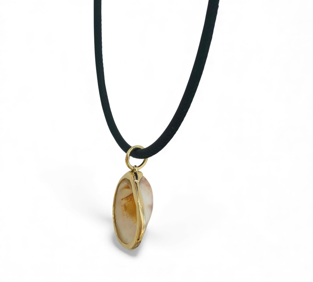 Natural Shell Pendant with Diamond