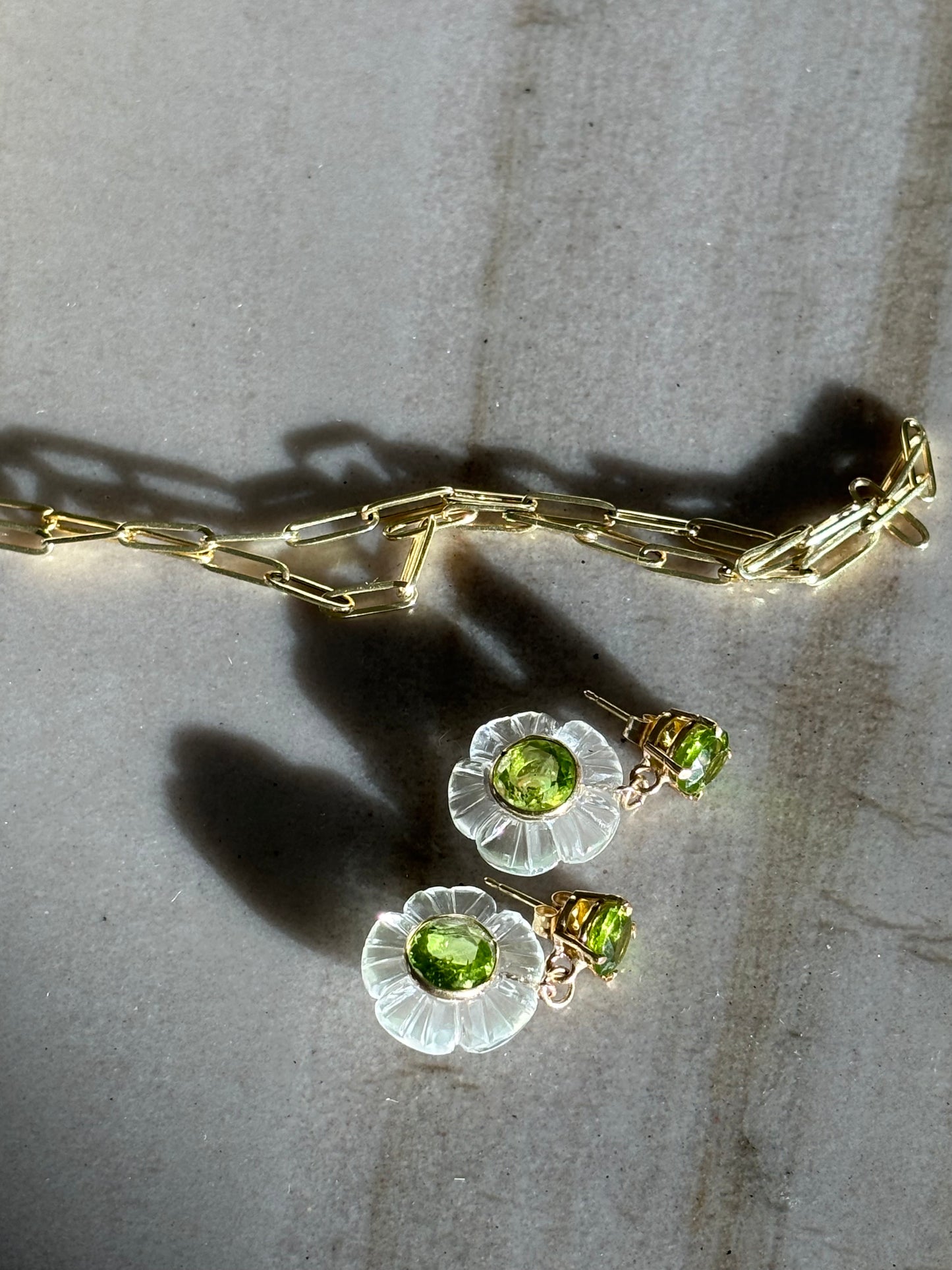 FLORA earrings, rock crystal & peridot