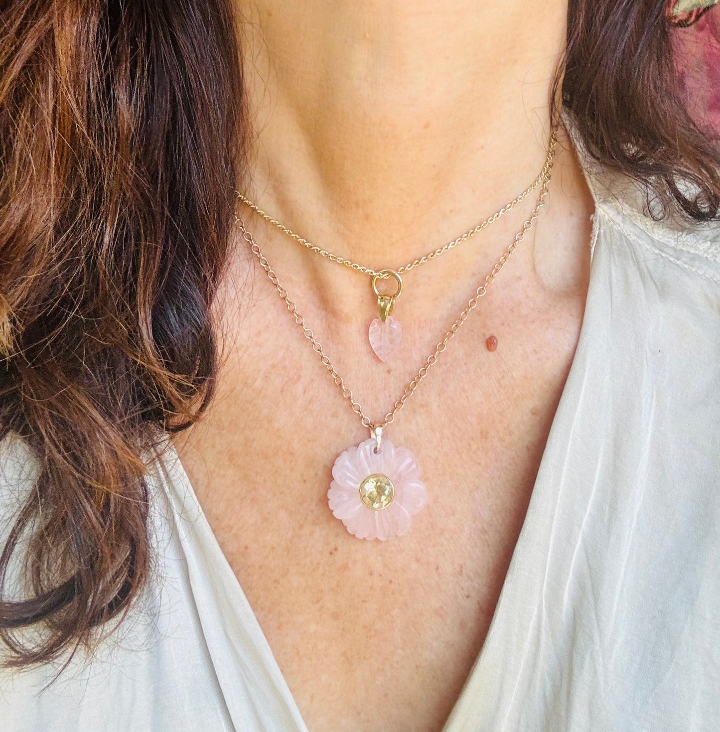 FLORA pendant, rose quartz leaf