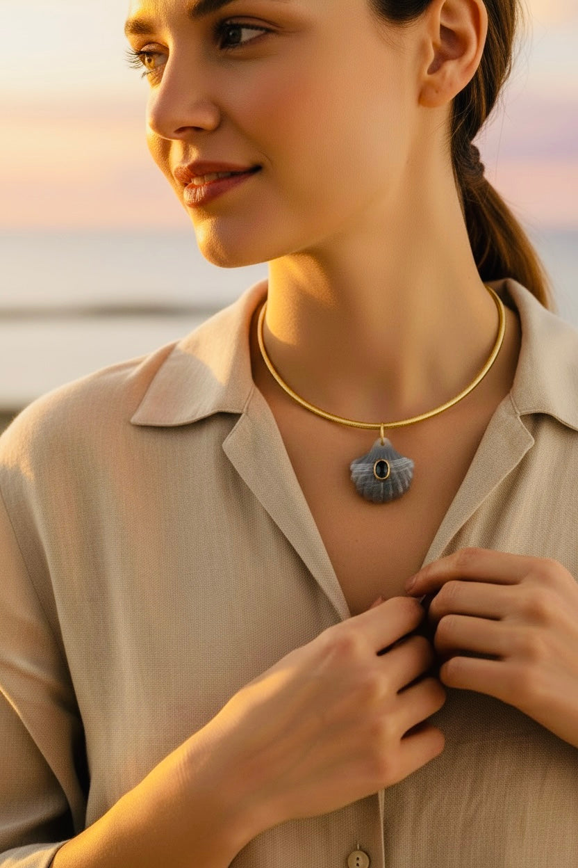 Laguna Agate Scallop Shell Pendant with Spinel