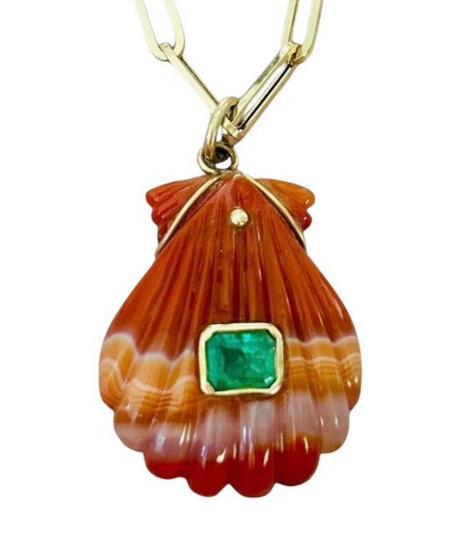 Laguna Agate Shell Pendant with Emerald