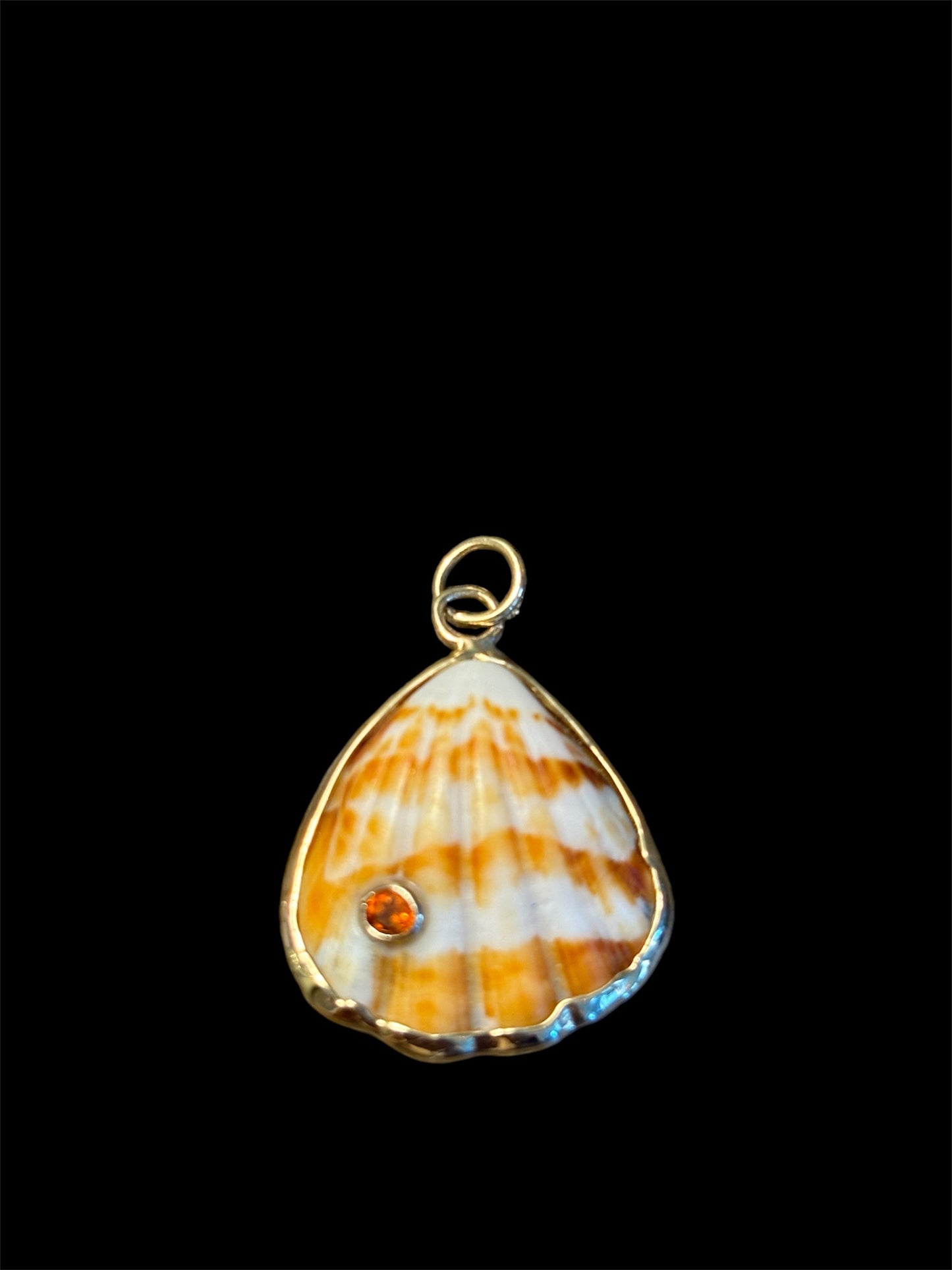 BALI Shell Pendant with orange sapphire and 14k gold