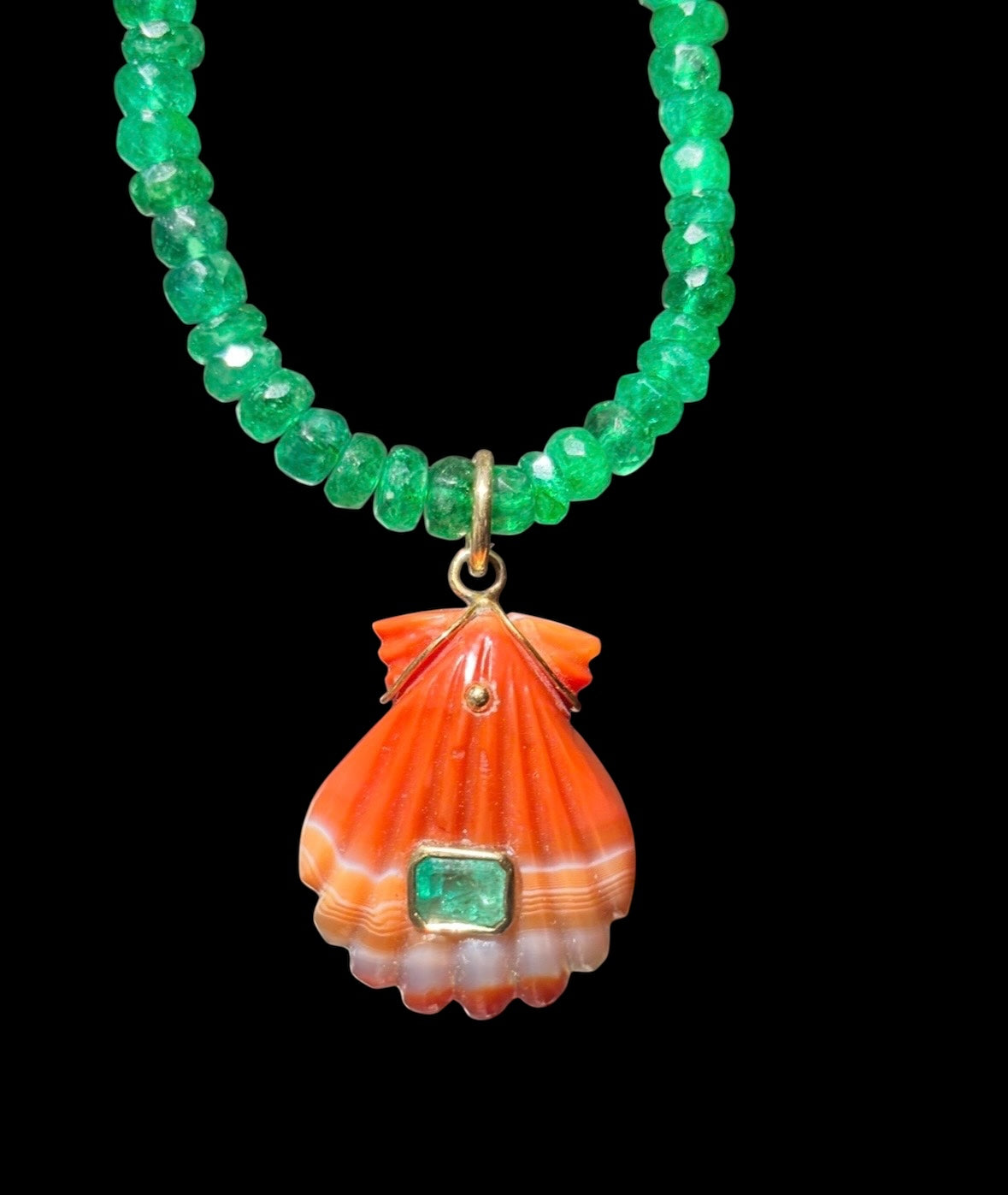 Laguna Agate Shell Pendant with Emerald