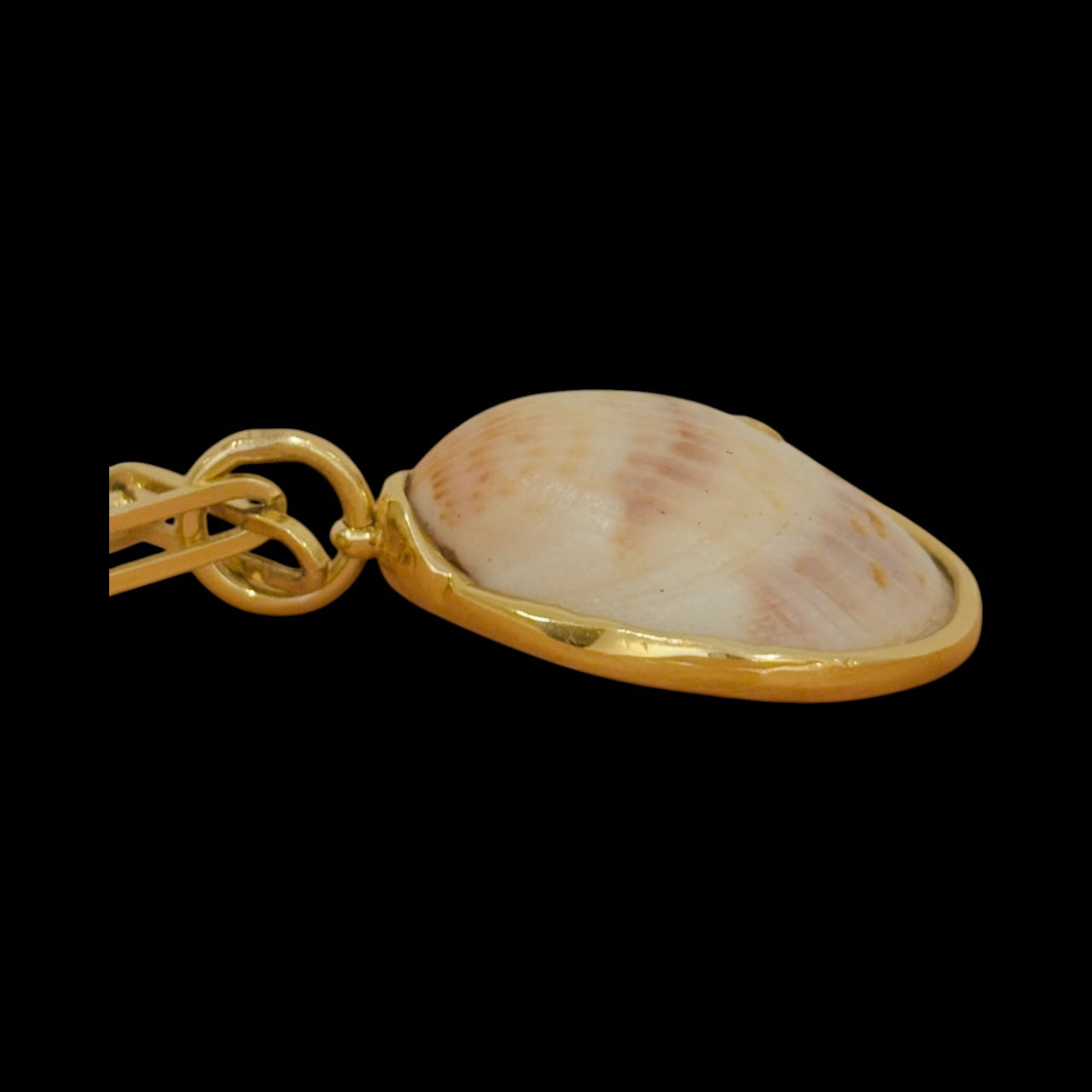 Natural Shell Pendant with Diamond