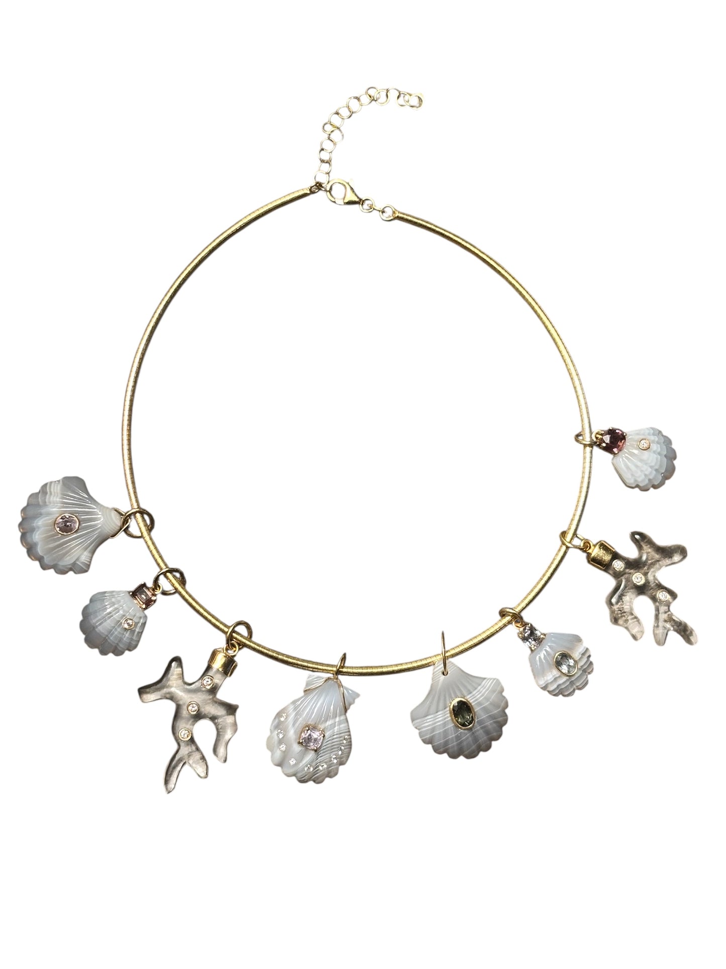 Laguna Agate Shell with Grey Spinel