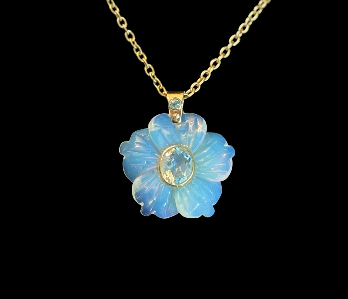 FLORA Pendant, opalite & blue topaz