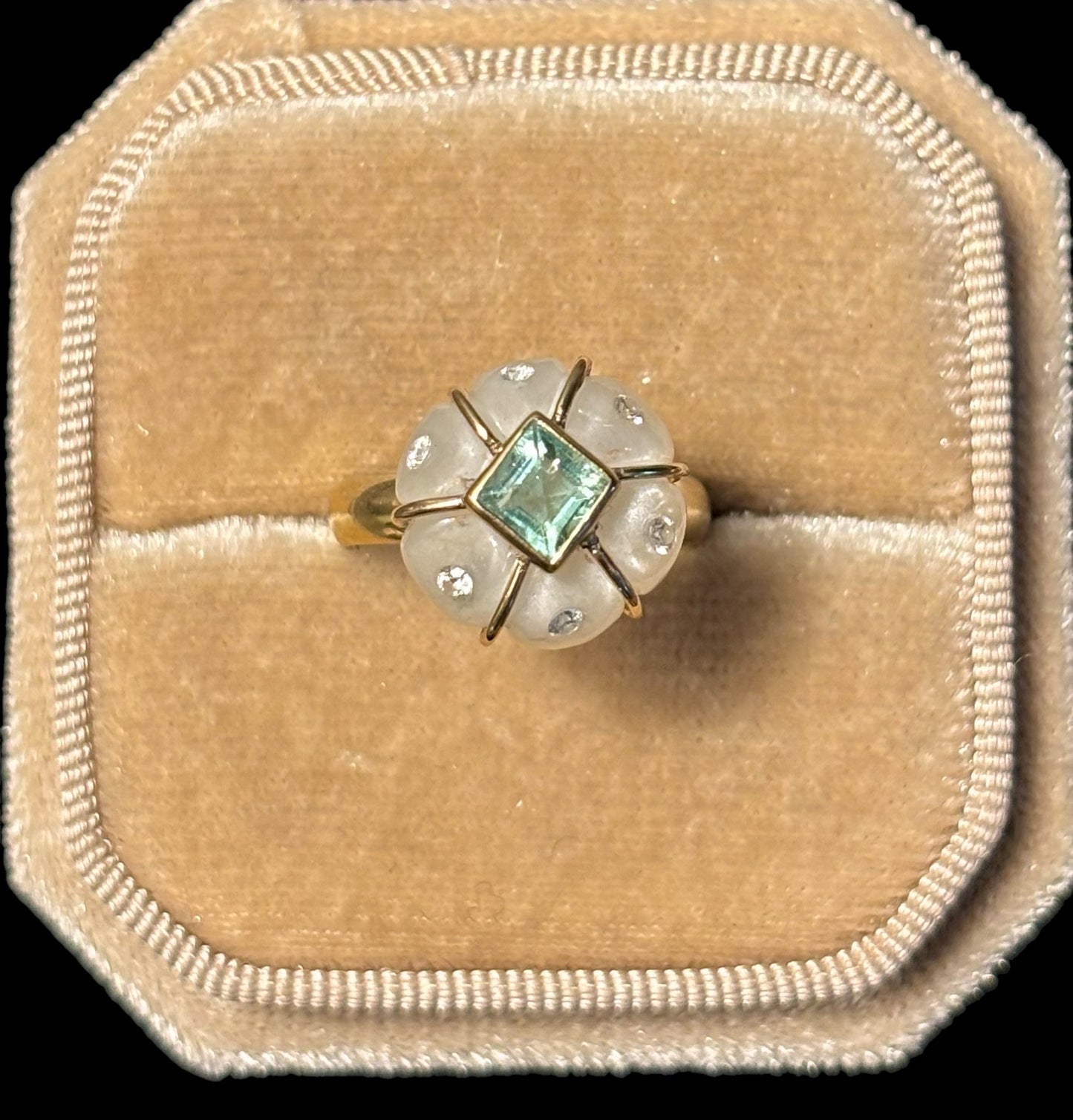 FLORA Ring, moonstone, emerald & diamonds