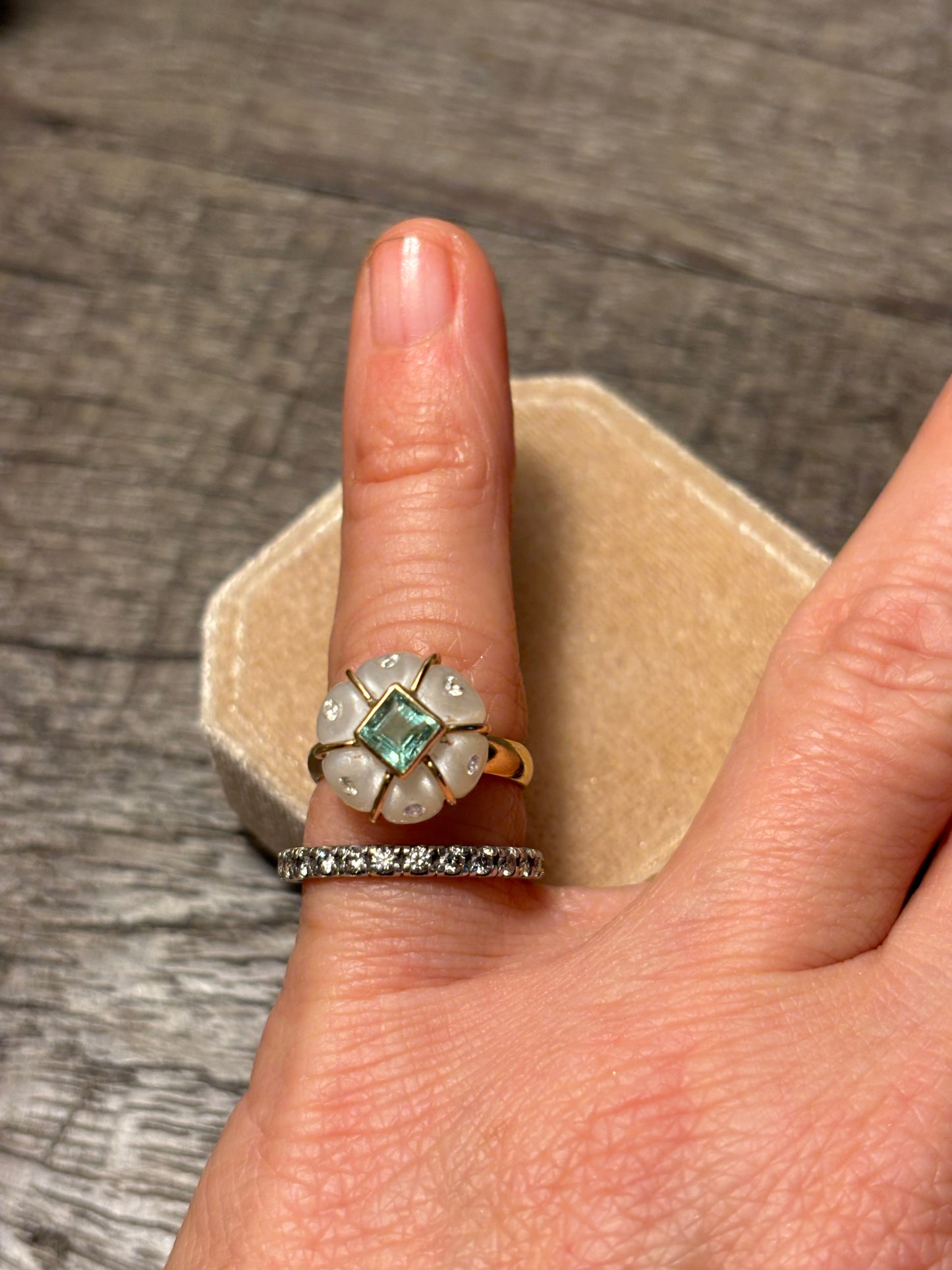 FLORA Ring, moonstone, emerald & diamonds