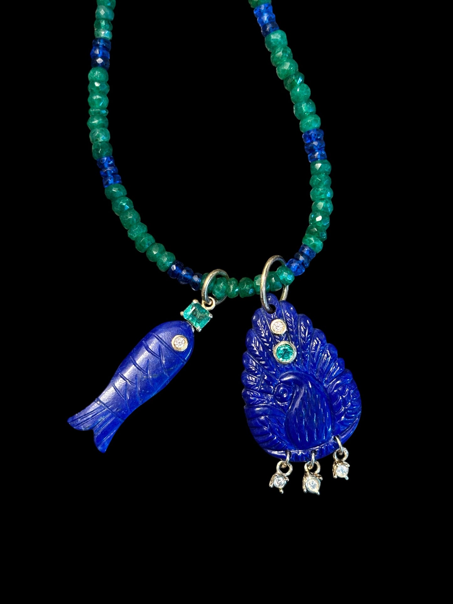 Perfect Poisson Lapis Fish Pendant with Diamond & Emerald