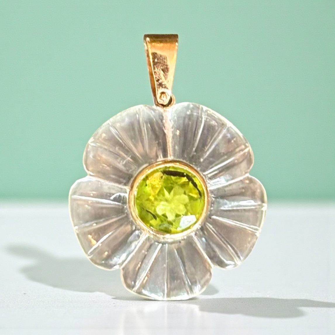 FLORA Pendant, Rock Crystal with Peridot