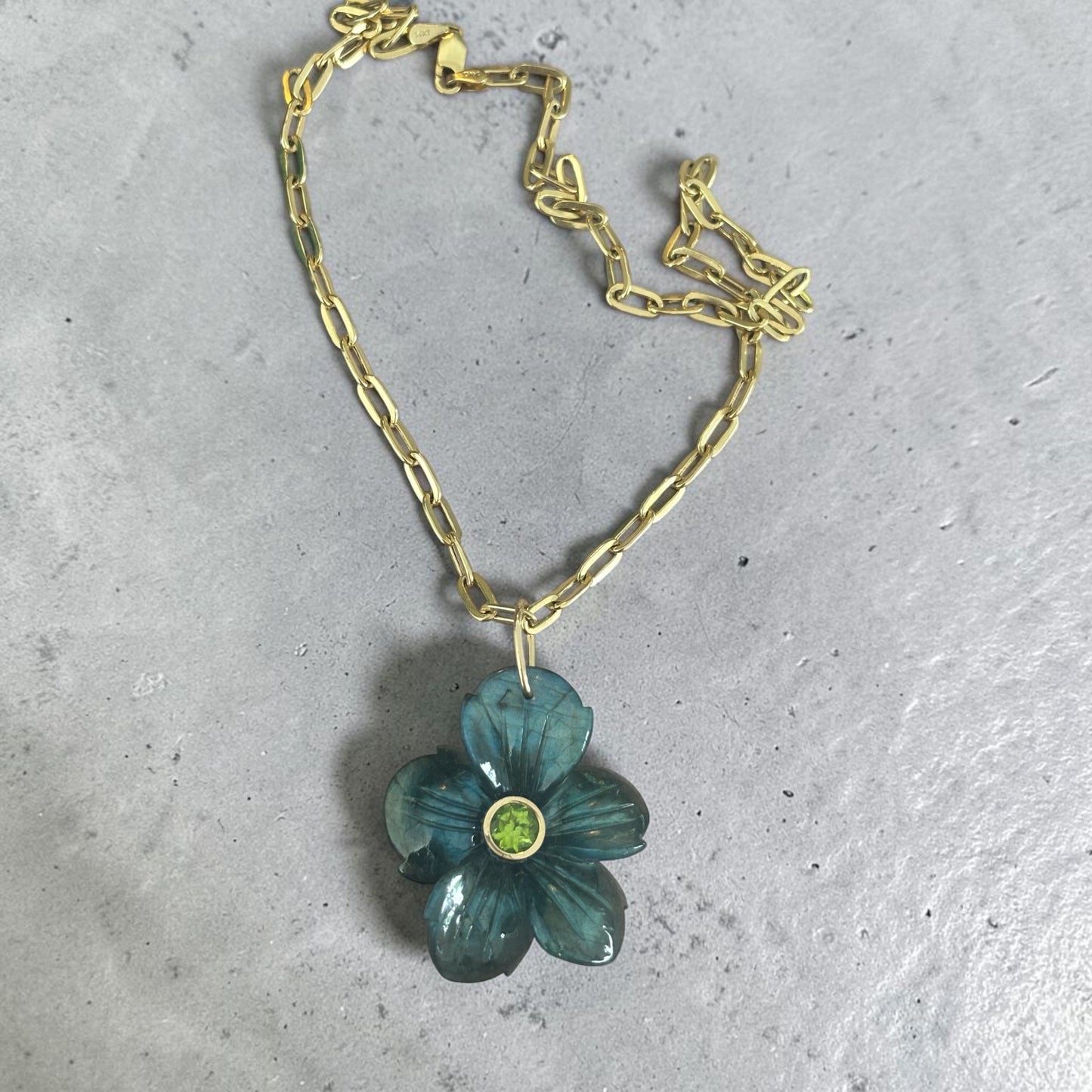 FLORA Pendant, Labradorite with Peridot